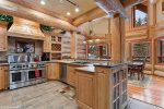 Fully equip high-end kitchen 